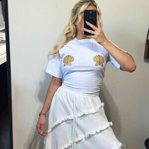 White Mermaid Shell Bra T-Shirt Size XS graphic tee